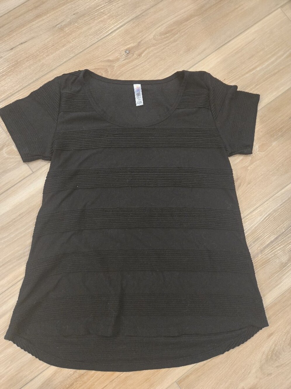 LuLaRoe Women's Black Ribbed Short Sleeve Shirt